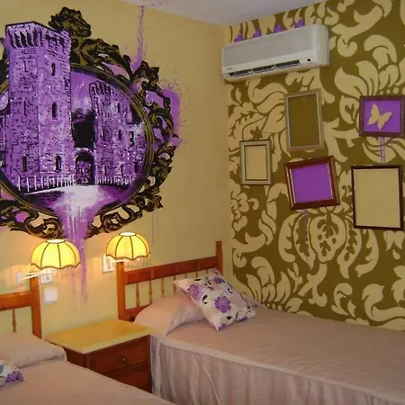 圣佩德罗广场旅馆 马尔韦利亚