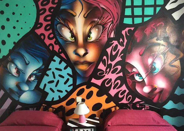 Plaza San Pedro Konukevi *