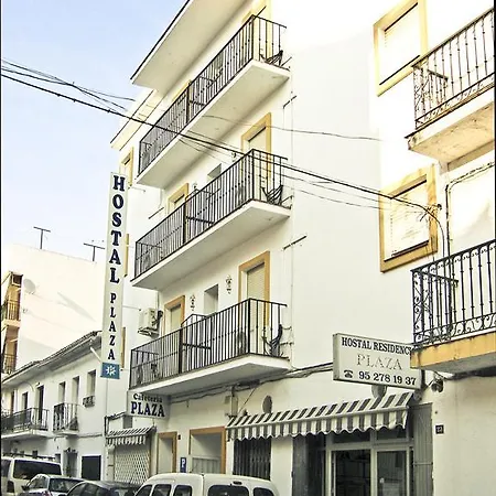 Plaza San Pedro Pensión Marbella
