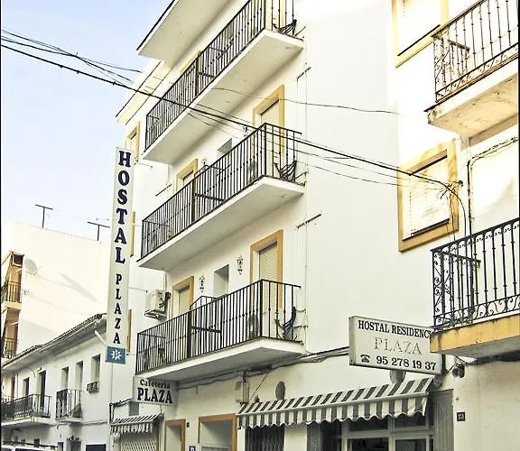 Plaza San Pedro Pensión Marbella